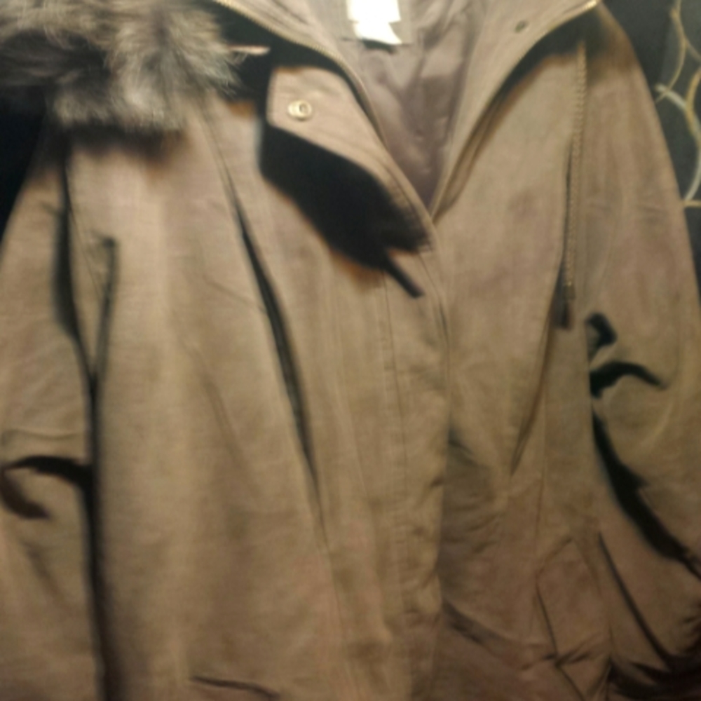 Women's St John's Bay. Light Brown Jacket.  SIZE 2X. Detachable Faux Fur Hood